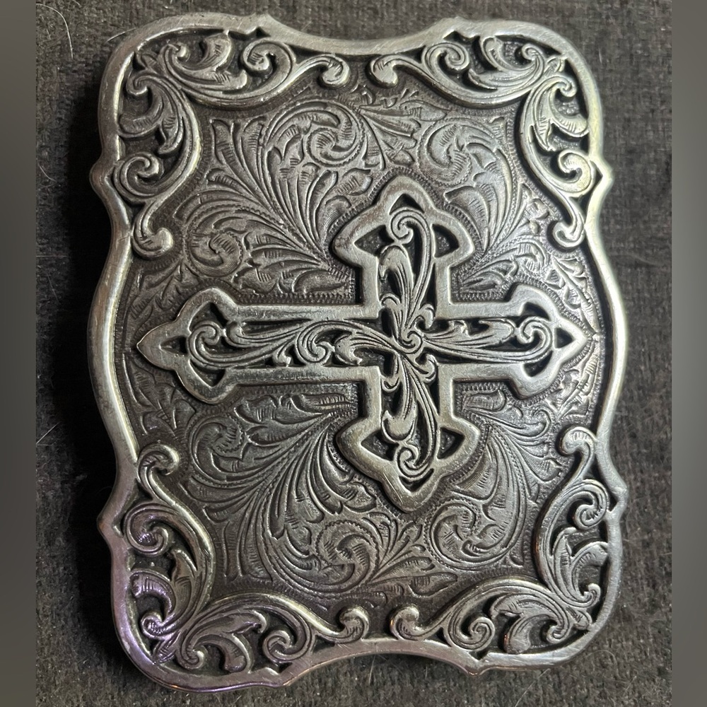 Cavanders cross buckle